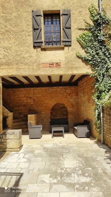 Demeure Du Xiiie-Xive S. Dans La Cite Medievale. Gourdon-en-quercy Bagian luar foto
